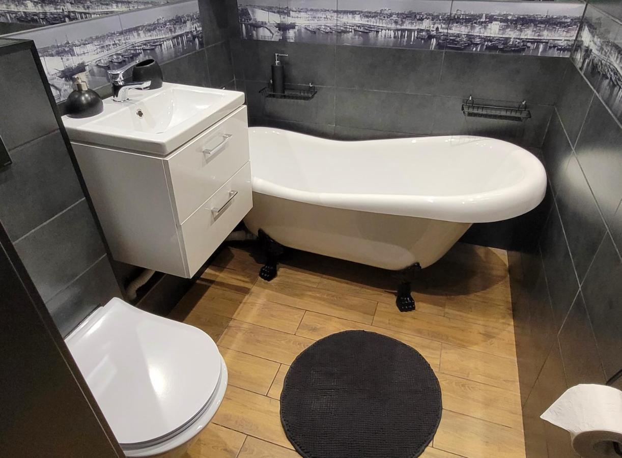 Apartament Na Matejki 슈비노우이스쳬 외부 사진