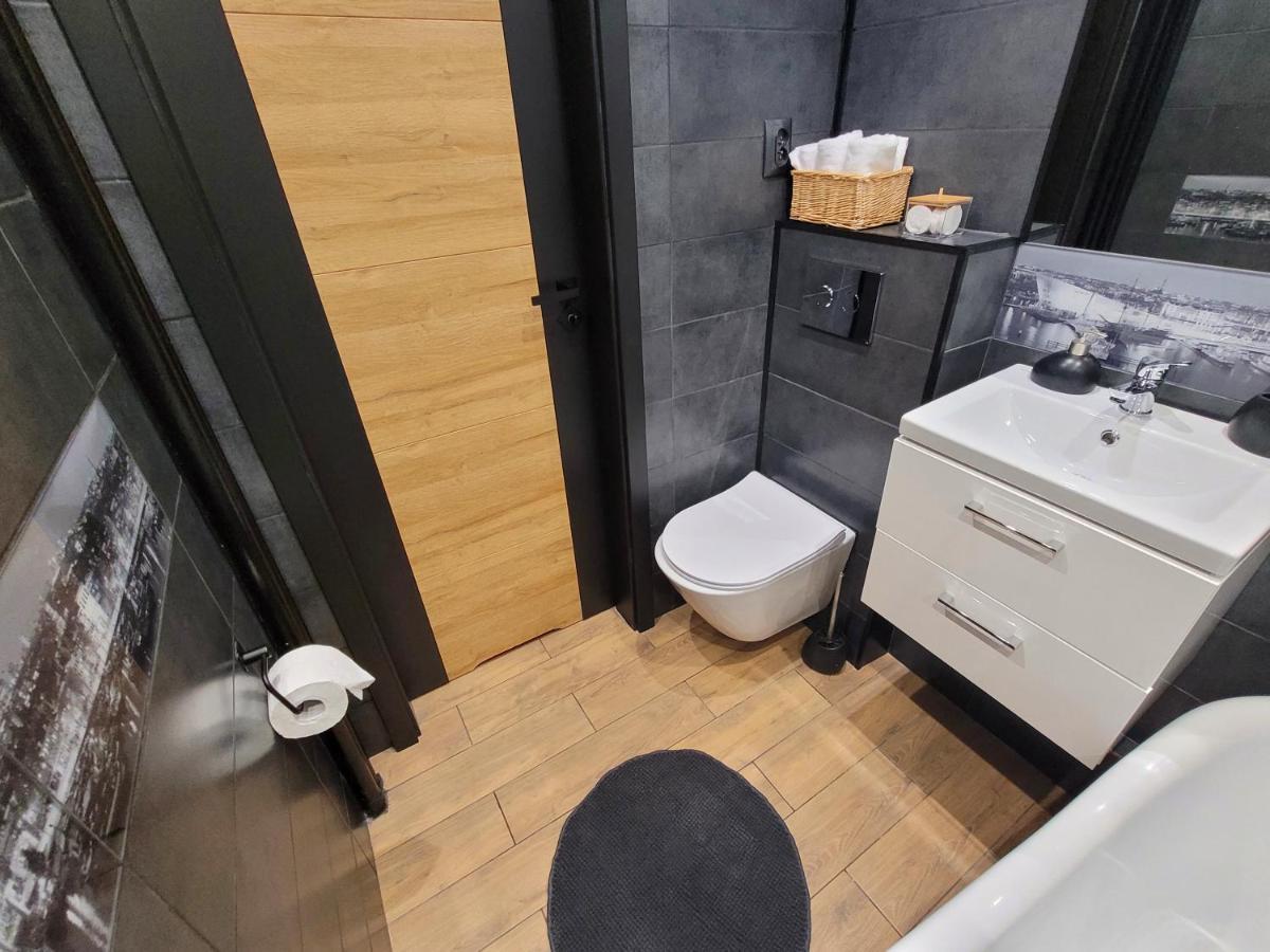 Apartament Na Matejki 슈비노우이스쳬 외부 사진